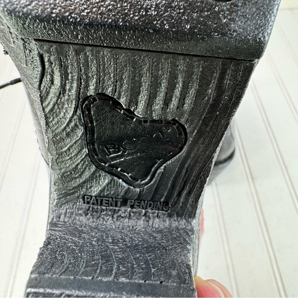 Born Nikolina black leather platform lace up shoes - Picture 9 of 11